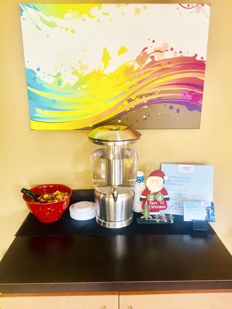 Super 8 By Wyndham Radcliff Ft. Knox Area Hotel Bagian luar foto